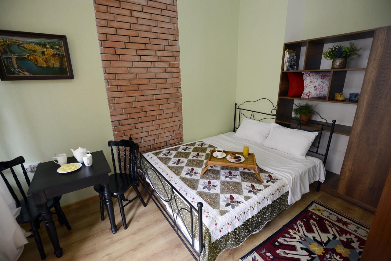Atlant Hotel Tbilissi Extérieur photo