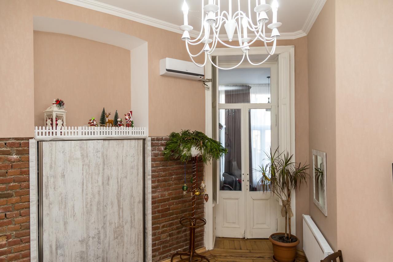 Atlant Hotel Tbilissi Extérieur photo