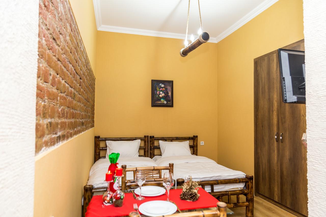 Atlant Hotel Tbilissi Extérieur photo