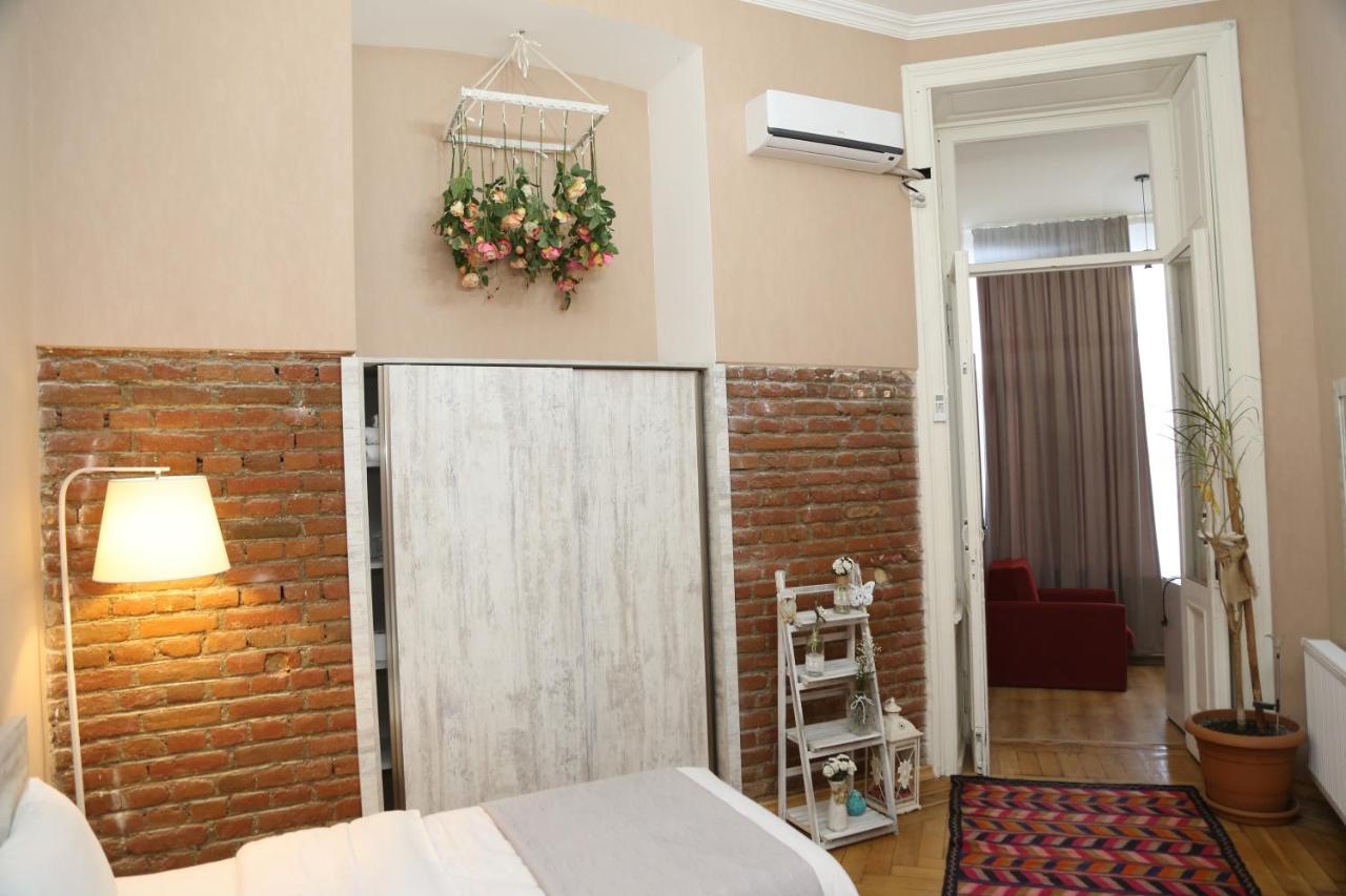 Atlant Hotel Tbilissi Extérieur photo