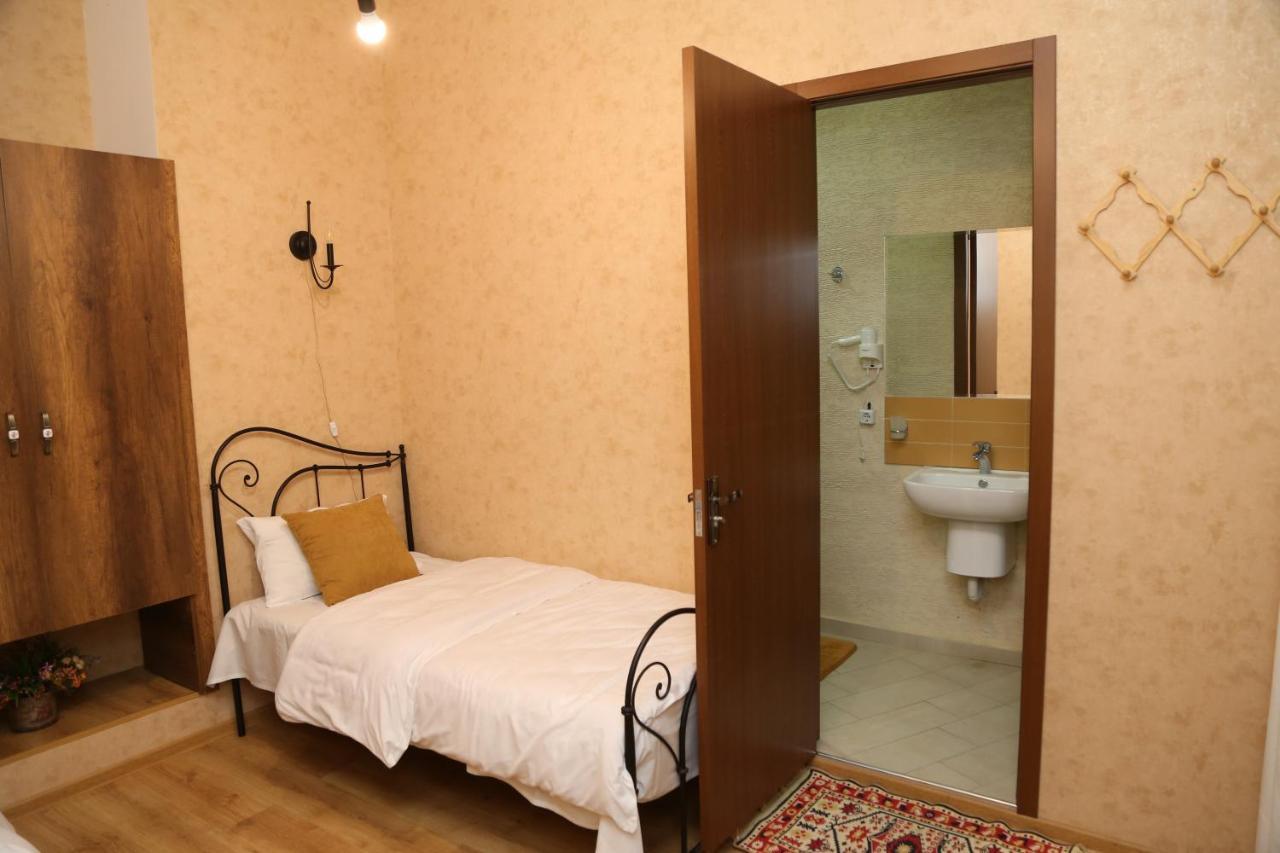Atlant Hotel Tbilissi Extérieur photo