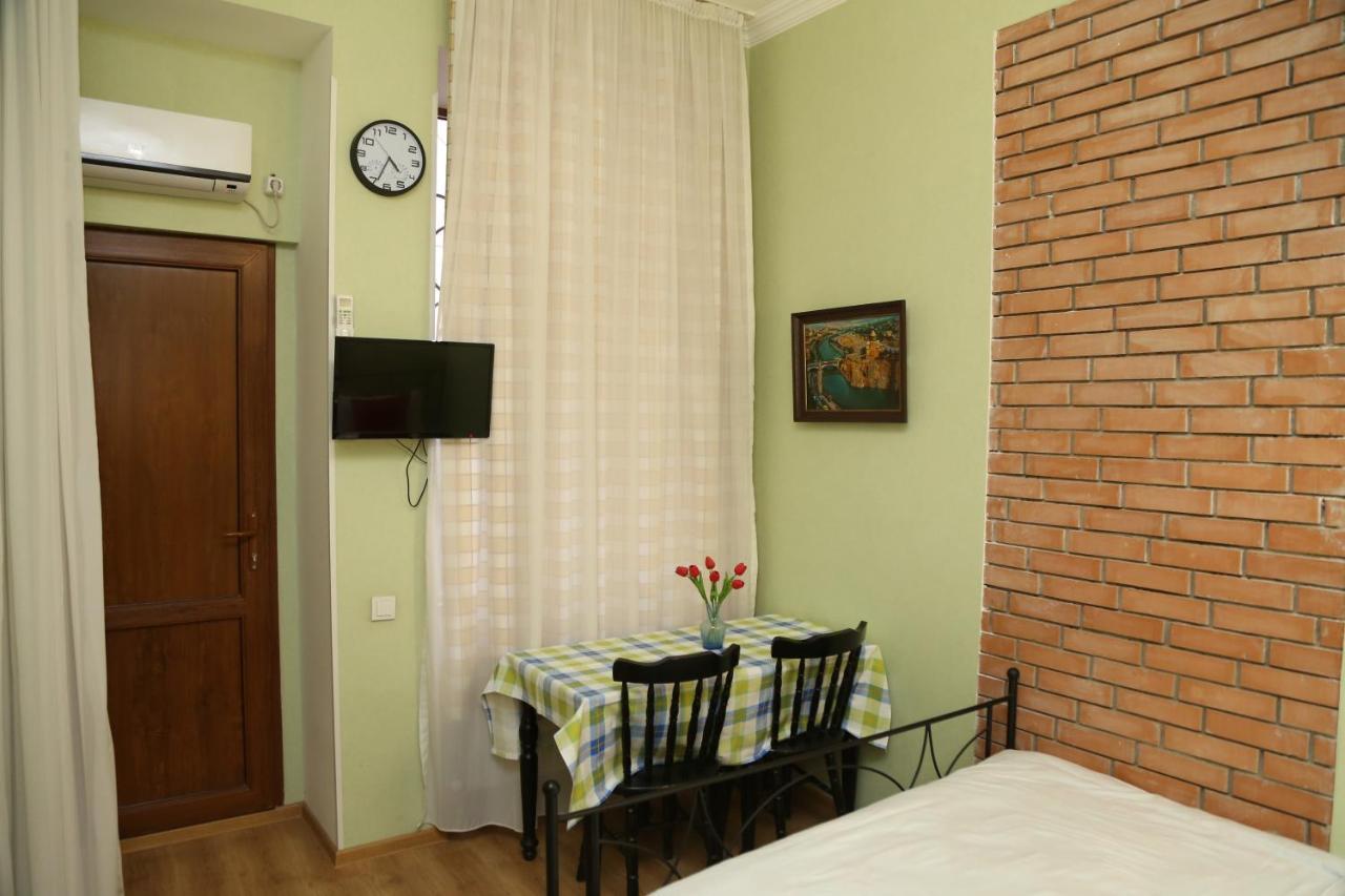 Atlant Hotel Tbilissi Extérieur photo