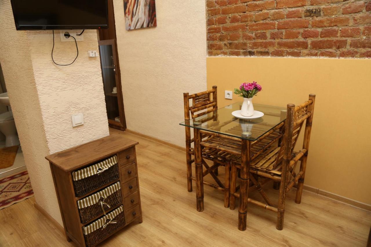 Atlant Hotel Tbilissi Extérieur photo